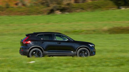 Volvo XC40 2025 Black Edition