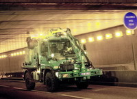 Vehículos industriales bizarros: el Mercedes Unimog limpiador de túneles