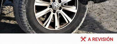 Qué diferencia hay entre un tapacubos y una llanta de aleación: aunque parecen lo mismo, no lo son 