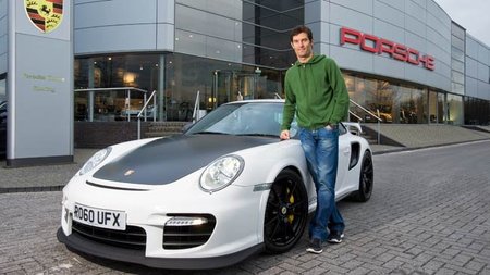 Mark Webber se divierte al volante de su Porsche 911 GT2 RS