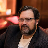 Apple TV firma un acuerdo histórico con Brandon Sanderson: el universo 'Cosmere' por fin tendrá series y películas, empezando por 'Mistborn'