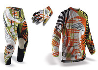 Zeboo, la nueva gama de motocross de Acerbis