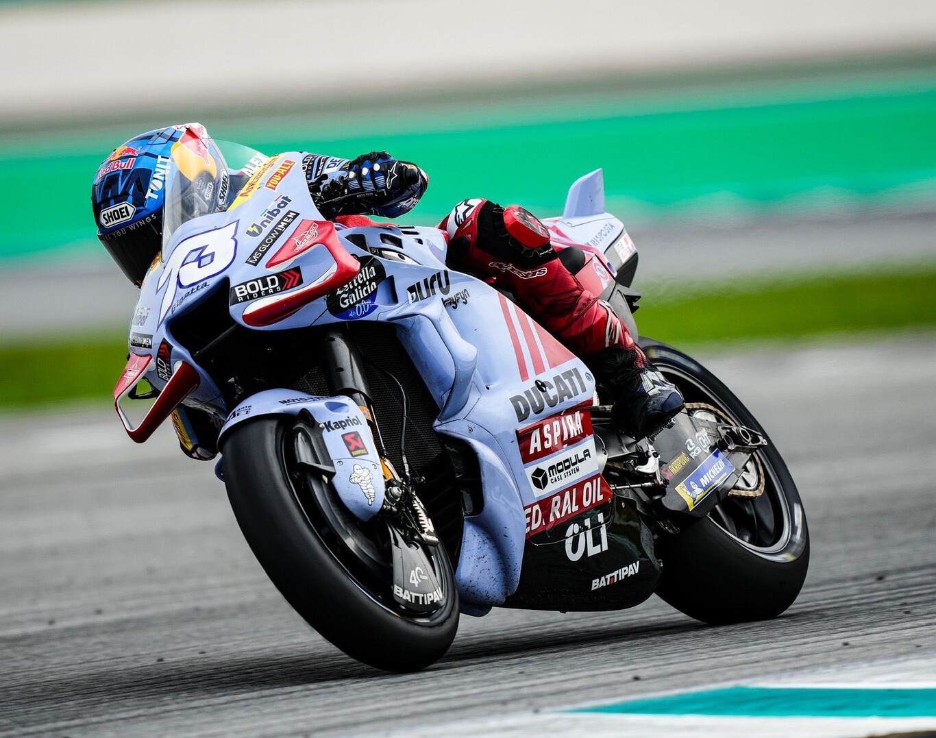 Álex Márquez da una lección de cómo luchar limpiamente contra los aspirantes al mundial de MotoGP en Sepang