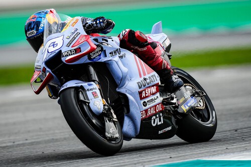 Álex Márquez da una lección de cómo luchar limpiamente contra los aspirantes al mundial de MotoGP en Sepang