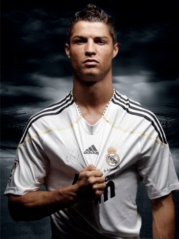 Y sigue y sigue el drama de la madre del hijo de Cristiano Ronaldo, qué cansino