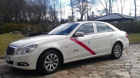 Cuando puedes elegir que tu taxi sea un Mercedes-Benz