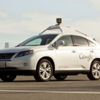 Uno de los coches sin conductor de Google, involucrado en un accidente con heridos leves