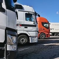 Guía para los transportistas: qué gasolineras, restaurantes y talleres funcionan durante el estado de alarma