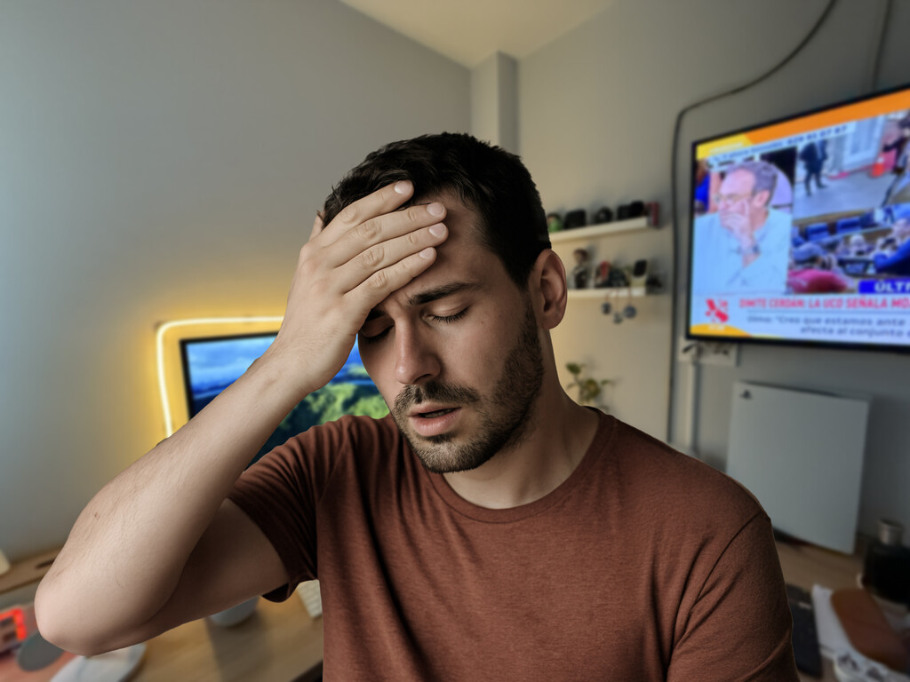 He medido cuánto calor da encender la tele, el router y el ordenador: es como poner una estufa en pleno verano