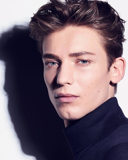Boy de Chanel: La maison francesa expande su oferta con esmaltes, delineadores y lápices de ceja