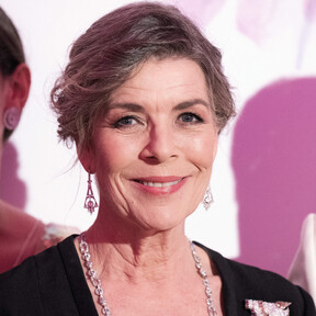 Carolina de Mónaco ya no tiene el pelo blanco, ahora luce uno de los rubios más elegantes y rejuvenecedores