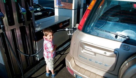 La gasolina y el gasóleo se abaratan por segunda semana consecutiva 