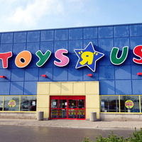 Antes del cierre definitivo de Toys 'R' Us, un cliente solidario gasta un millón de dólares en juguetes para niños desfavorecidos