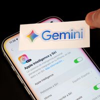 Google le ha vendido a Apple el diccionario pero es Cupertino quien escribe la novela. Gemini llega al iPhone con una correa muy corta y bajo un control absoluto