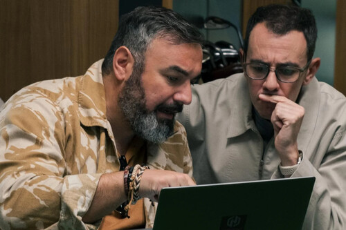 'Entrepreneurs' perfecciona el humor de Pantomima Full. La serie de Disney+ es una fantástica bufonada que no se cansa de señalar a vendehumos y charlatanes