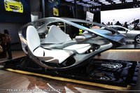 Mercedes-Benz Aesthetics No. 2  y SLS AMG E-Cell, la comunión entre hombre y máquina