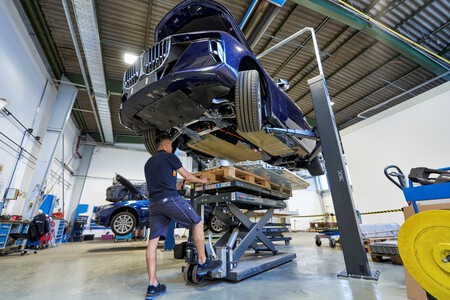 Mecanico Desconecta Camara Auto Agencia Subaru