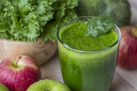 Poner la venda antes de la herida: ¿es buena idea hacer una dieta detox antes de Navidad?