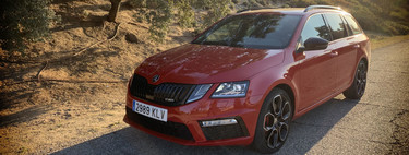 Probamos el Škoda Octavia Combi RS 245: no hay que renunciar a un familiar deportivo y divertido si buscas practicidad