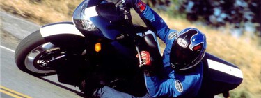 El piloto más alto de la F1 se encaprichó tanto de una Honda que le tuvieron que hacer una medida. El resultado fue una de las motos más míticas que han existido 