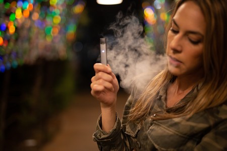 Los cigarrillos electrónicos, aunque no son tan tóxicos como los tradicionales, podrían perjudicar el corazón
