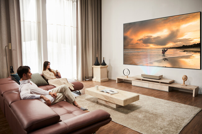 Lg Cinebeam Lifestyle 02