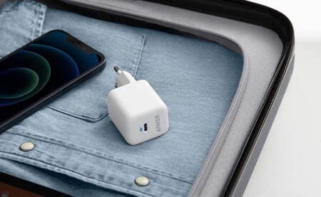 Carga tu iPhone a la velocidad del rayo con este cargador de viaje Anker con USB-C y 20W: por 12,99 euros utilizando este cupón