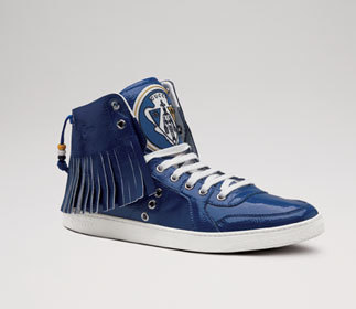 Zapatilla Gucci con flecos, la última mohicana