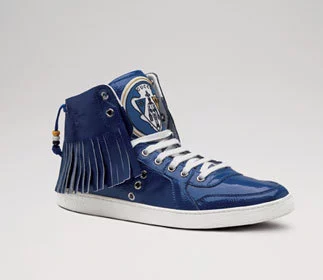 Zapatilla Gucci con flecos, la última mohicana