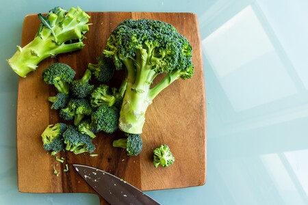 Todo sobre el brócoli: propiedades, beneficios y su uso en la cocina