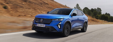 Probamos el Renault Rafale: un imponente SUV híbrido que me ha sorprendido por ser ágil como un Mégane y gastar como un Captur