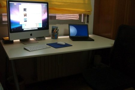 Cuatro trucos para mantener el menor número de cables en tu mesa