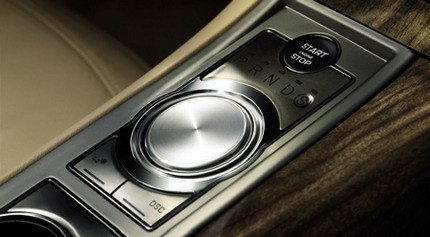 Apple ha colaborado con Jaguar en el diseño de los controles del XF