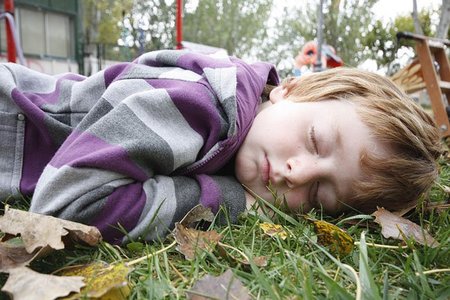 La foto de tu bebé: Hugo durmiendo al aire libre