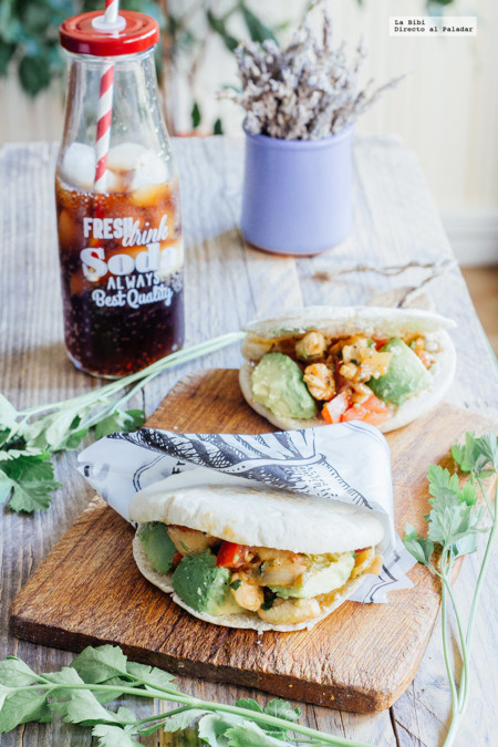 Pita de pollo y tocino. Receta fácil