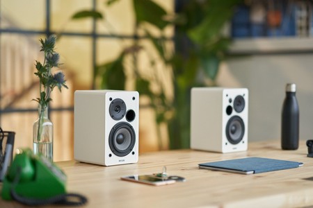 Edifier renueva su gama de entrada con los altavoces R1280T en edición blanca