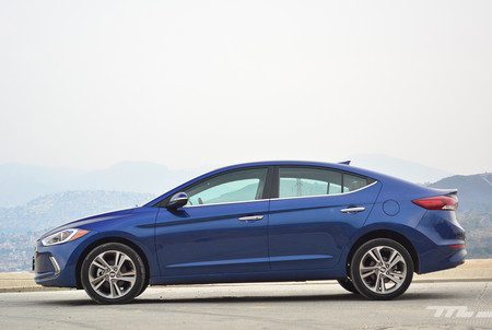 Hyundai Elantra 2017 5