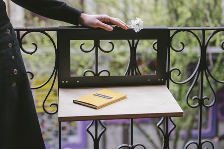 Manuela, la mini mesa perfecta para disfrutar de los balcones pequeños