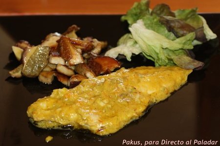 Lubina en salsa con guarnición de hongos. Receta