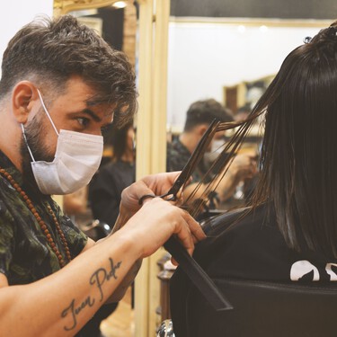 Cuatro cortes de pelo rejuvenecedores a partir de los 50 que recomiendan los peluqueros