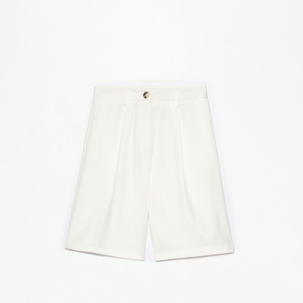 Bermudas de pinza blancas