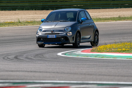 Abarth F595 Prueba Contacto 24