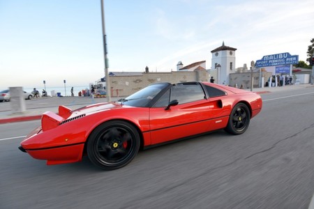 Del SEAT 600 al Ferrari 308 GTS: haciendo coches eléctricos a partir de coches clásicos