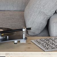 ¿Un giradiscos sin plato? El Atmo Sfera quiere hacerlo posible 