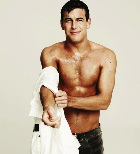 ¡Yo también quiero un brazo de Mario Casas! ¡Compartid, bellacas!