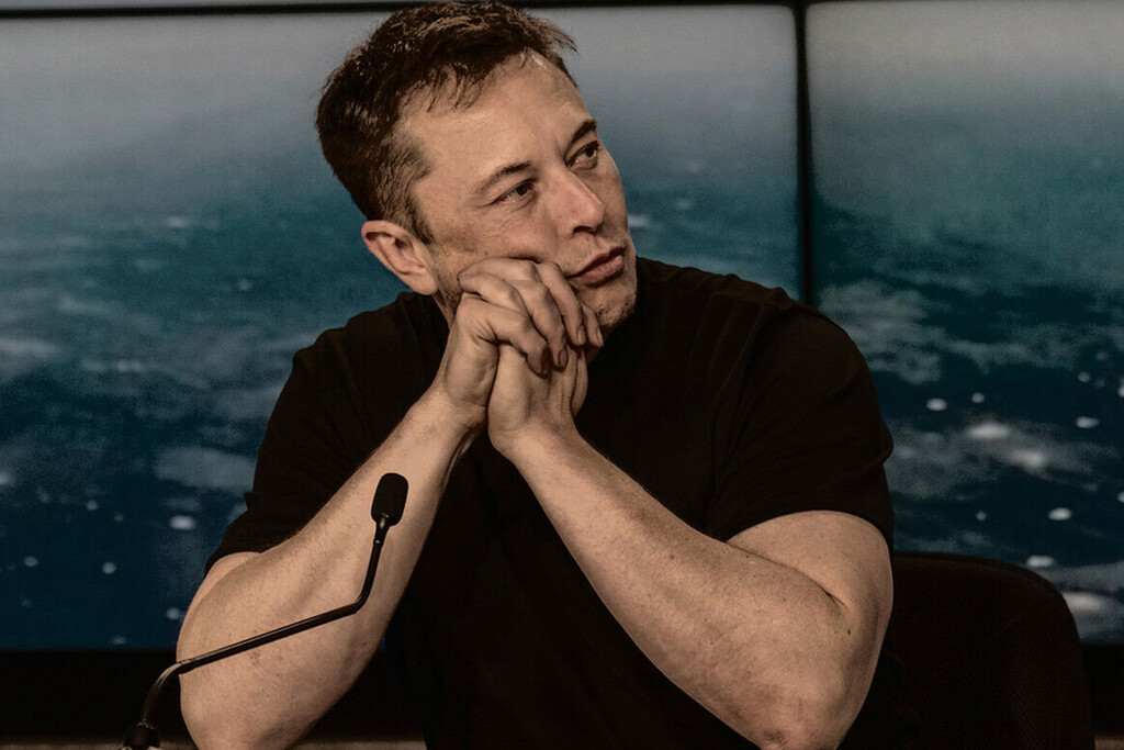 El Robotaxi de Elon Musk está siendo un desastre. La culpa es de una mala decisión que él mismo tomó 