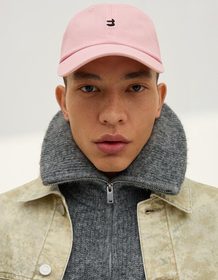 El Otono Se Viste De Rosa Bershka Le Pone El Inesperado Toque De Color A La Temporada Con Un Tono Unico Para No Pasar Desapercibido