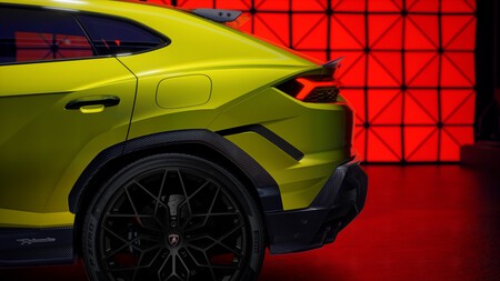 Lamborghini Urus SE Performante