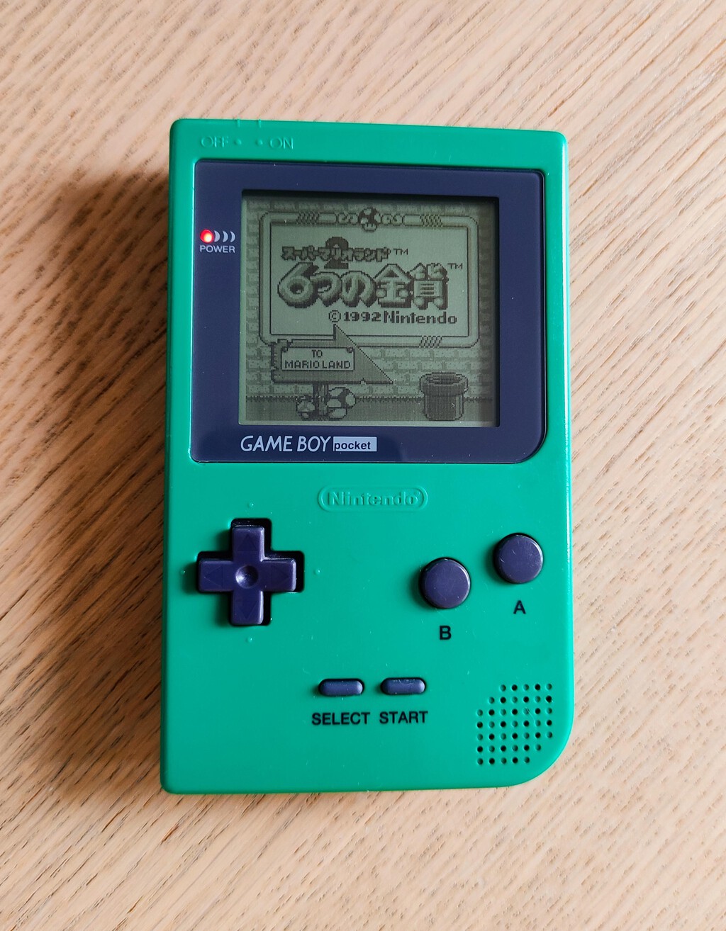 Esta fue la leyenda del rock que diseñó la portada de su disco con la ayuda de una Game Boy 