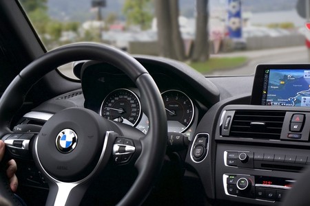 BMW pide a Alemania frenar los planes de establecer el Wi-Fi como estándar tecnológico para los coches conectados